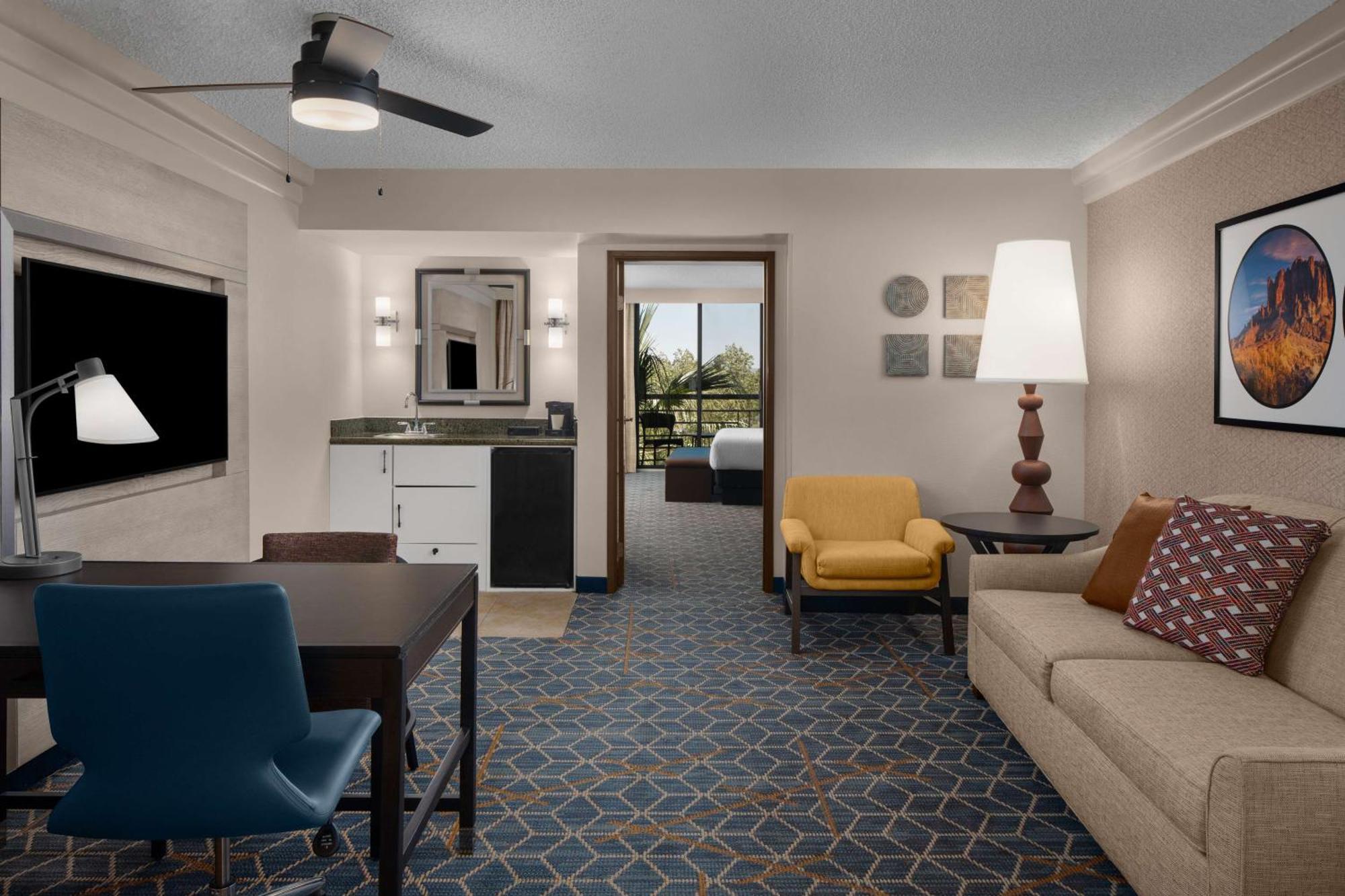 Embassy Suites By Hilton Phoenix Biltmore Εξωτερικό φωτογραφία