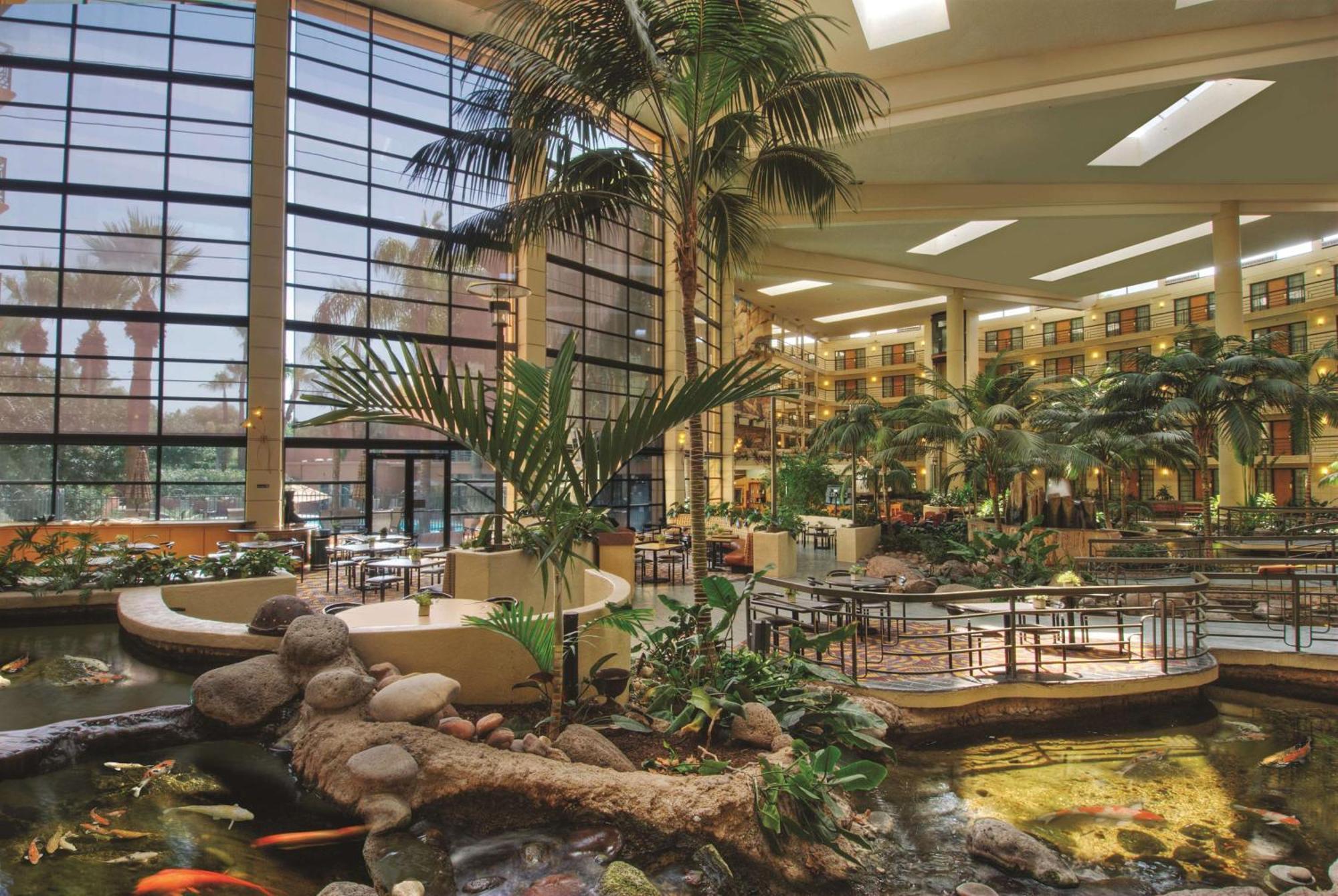 Embassy Suites By Hilton Phoenix Biltmore Εξωτερικό φωτογραφία
