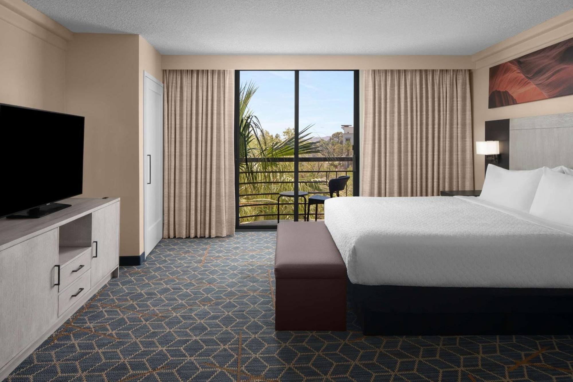 Embassy Suites By Hilton Phoenix Biltmore Εξωτερικό φωτογραφία