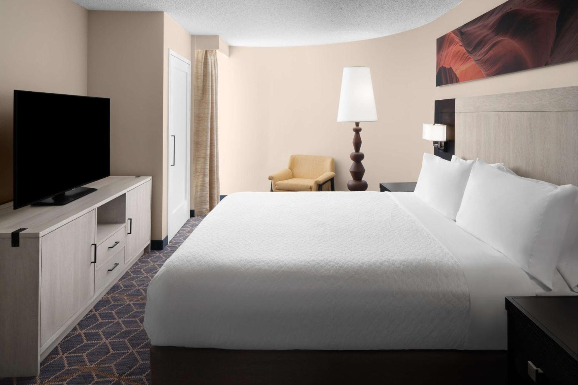 Embassy Suites By Hilton Phoenix Biltmore Εξωτερικό φωτογραφία