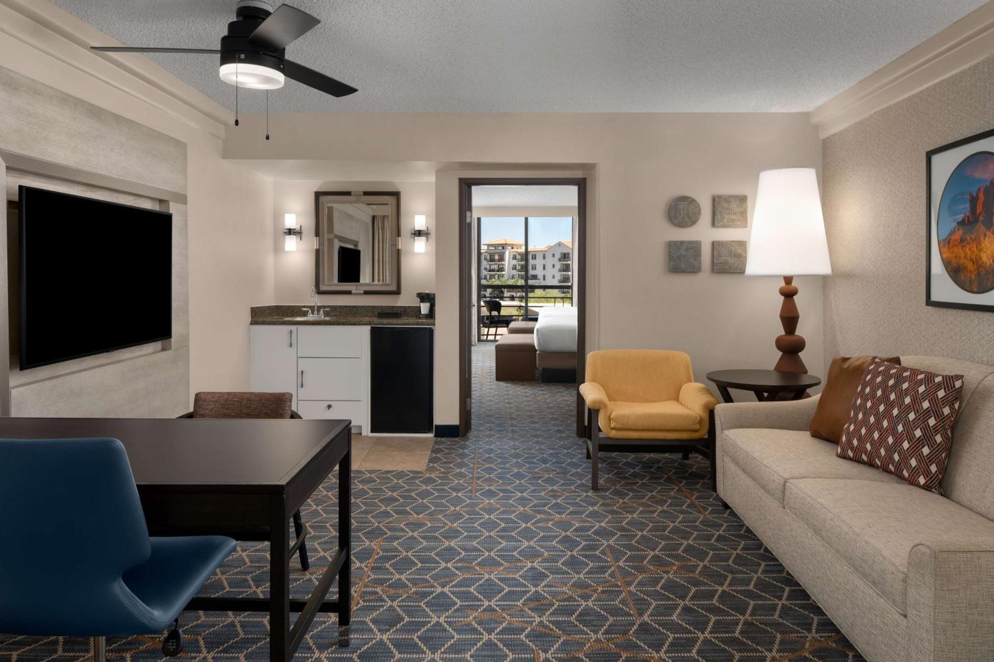 Embassy Suites By Hilton Phoenix Biltmore Εξωτερικό φωτογραφία