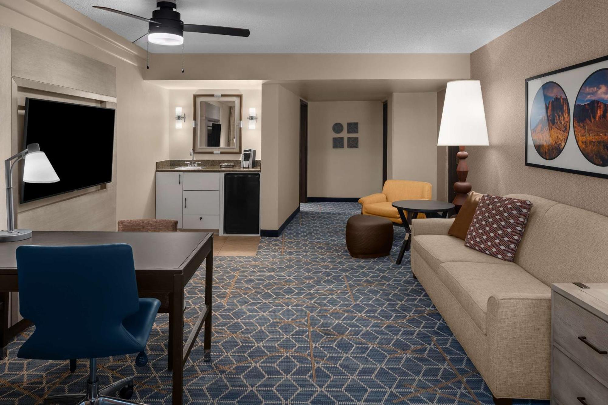 Embassy Suites By Hilton Phoenix Biltmore Εξωτερικό φωτογραφία