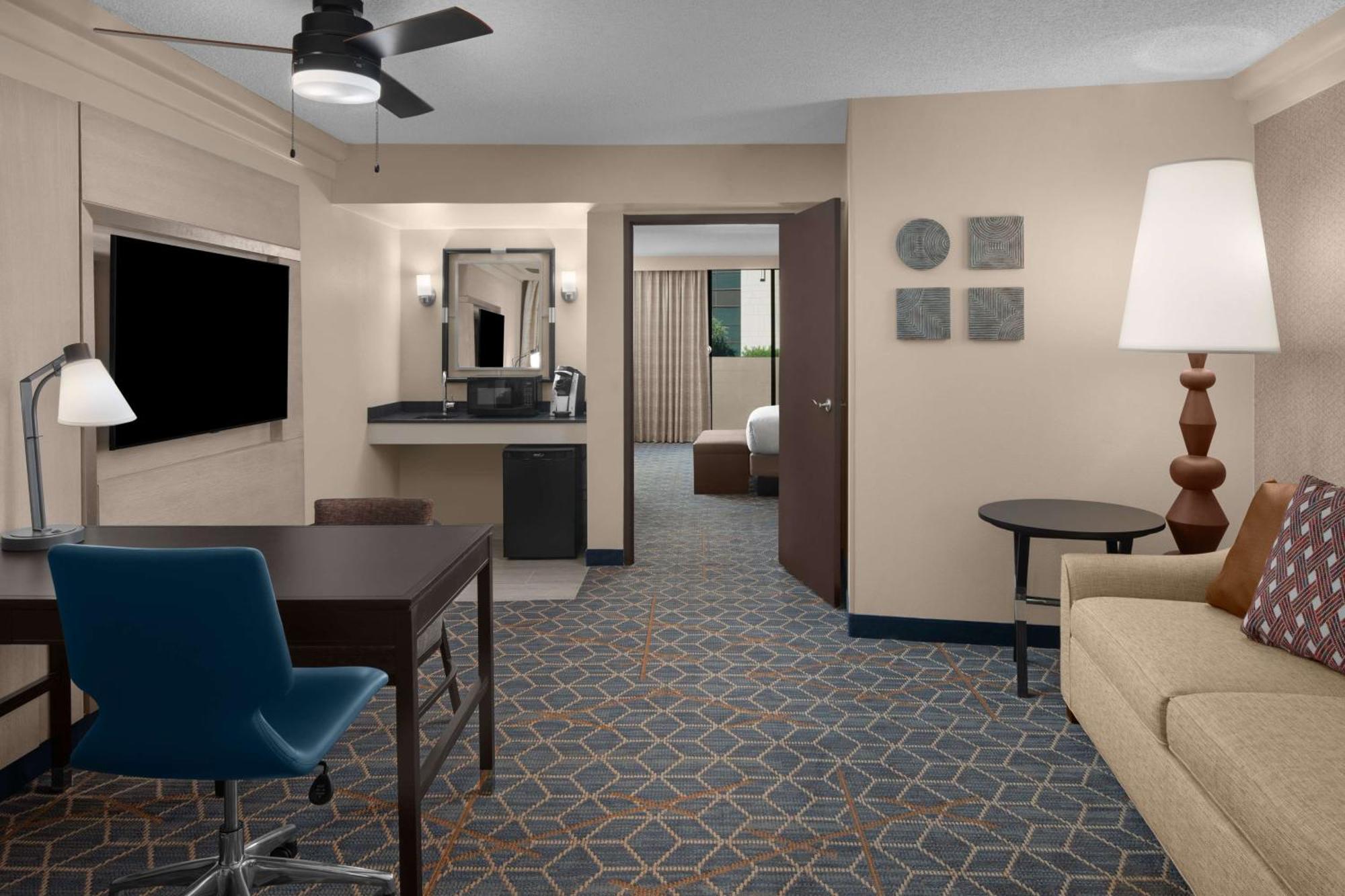 Embassy Suites By Hilton Phoenix Biltmore Εξωτερικό φωτογραφία