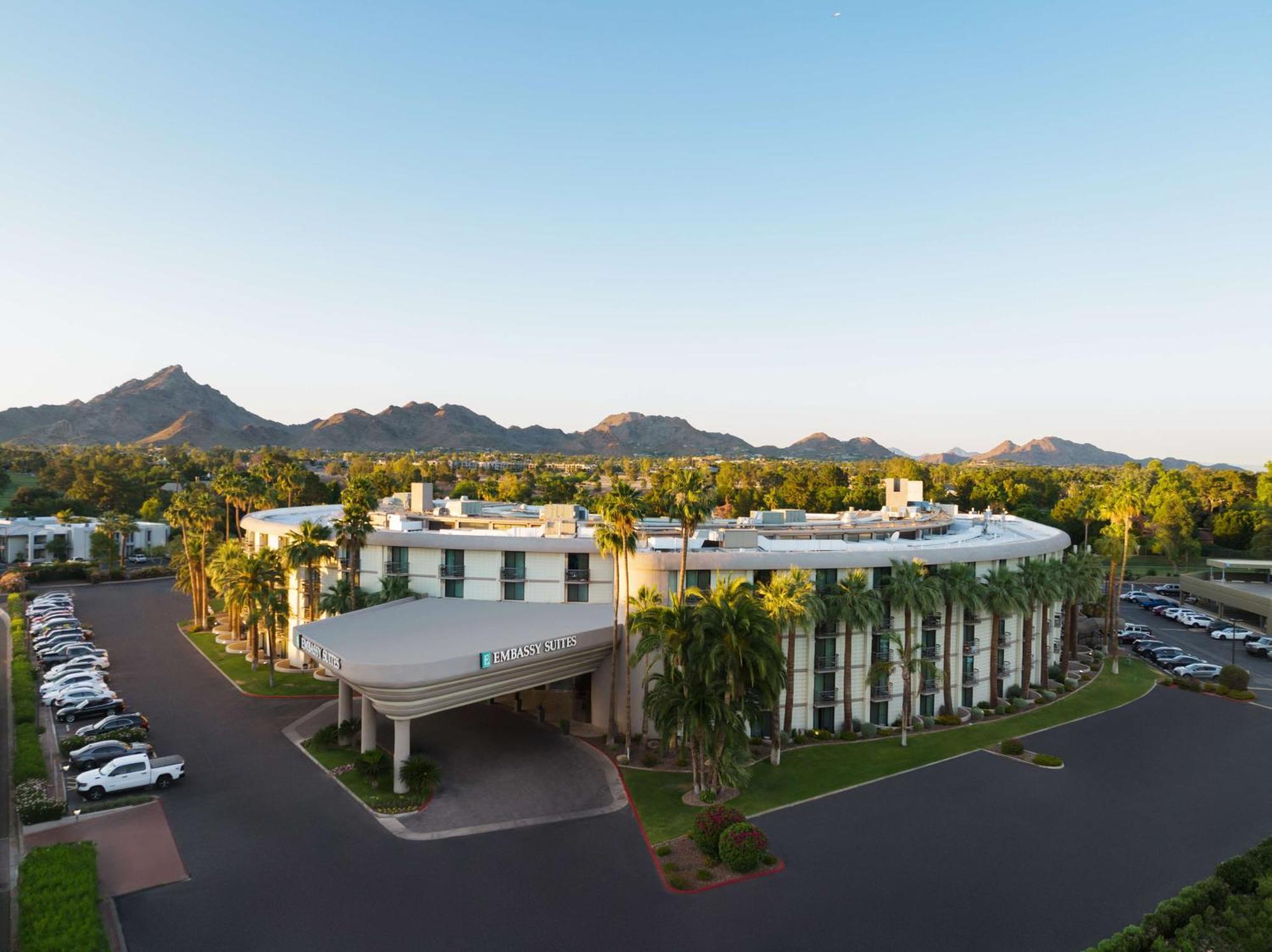 Embassy Suites By Hilton Phoenix Biltmore Εξωτερικό φωτογραφία